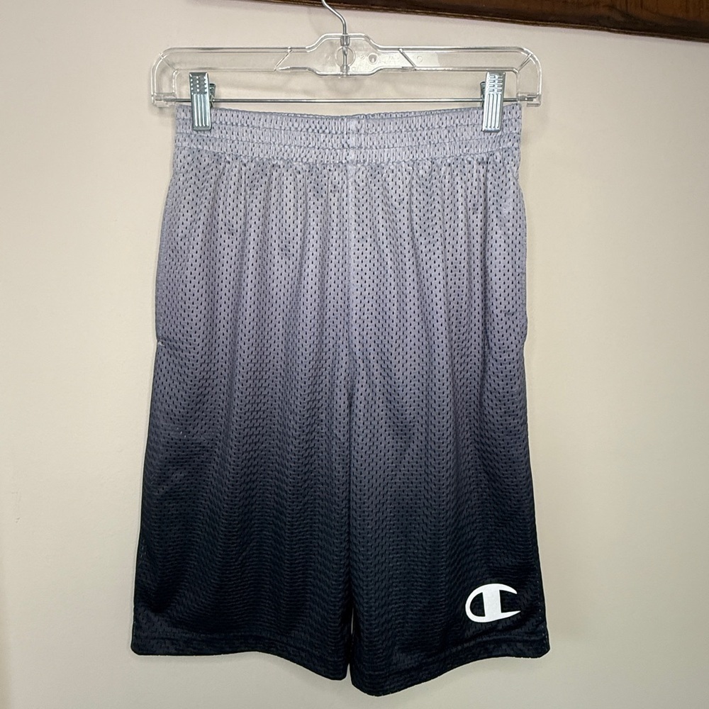 Champion: Boys Gray / Black Jersey / Basketball Short, Size XL